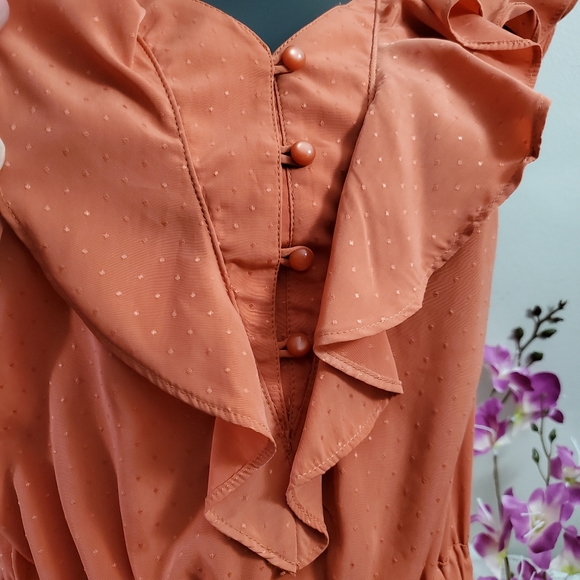 ELLE Flutter-Sleeve Blouse - Picture 3 of 5